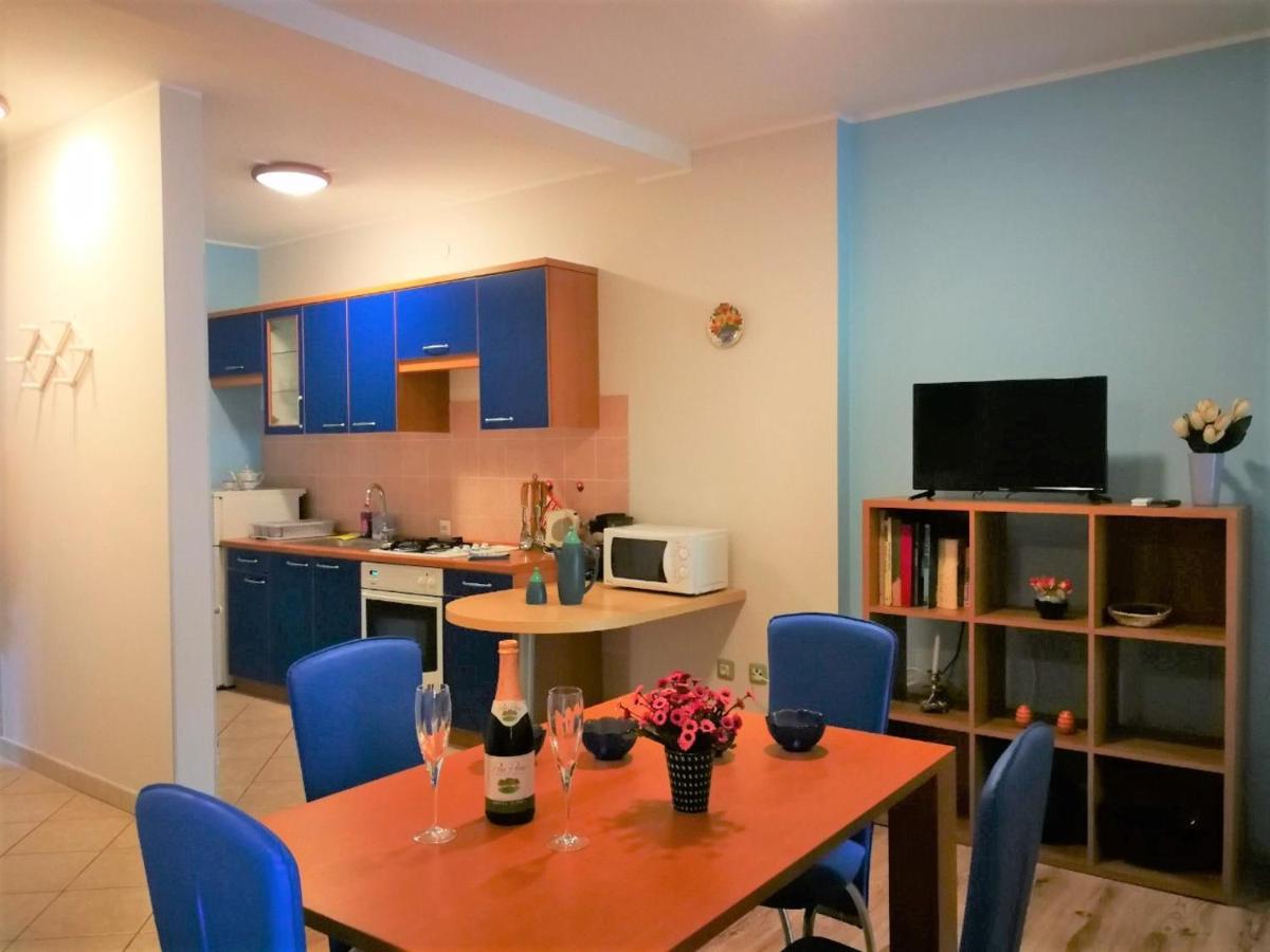 Apartments Bilic With Garden & Swimming Pool - 50M From The Beach Pjescana Uvala Exteriör bild